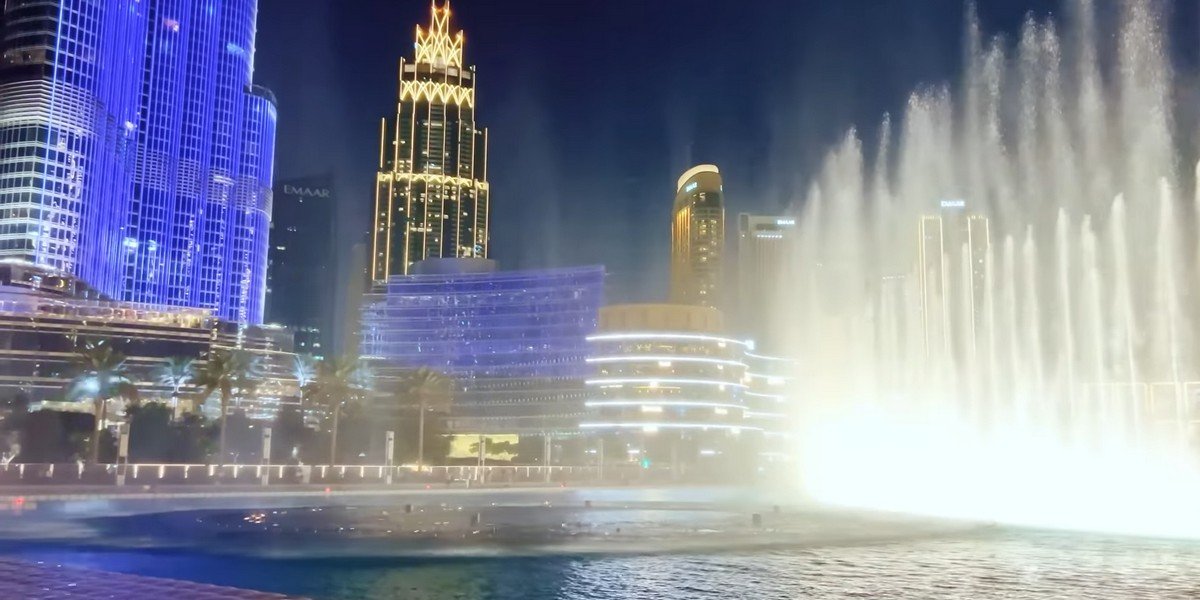 City Tour and Fountain Show in Dubai at Night