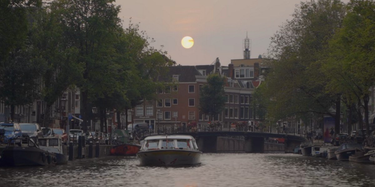 Amsterdam Boat Cruise with Drinks, Cheese and Live Guide, photo 3
