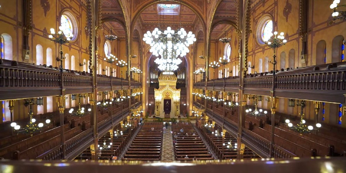 Jewish Heritage Tour with Admission to Dohany Street Synagogue in Budapest, photo 2