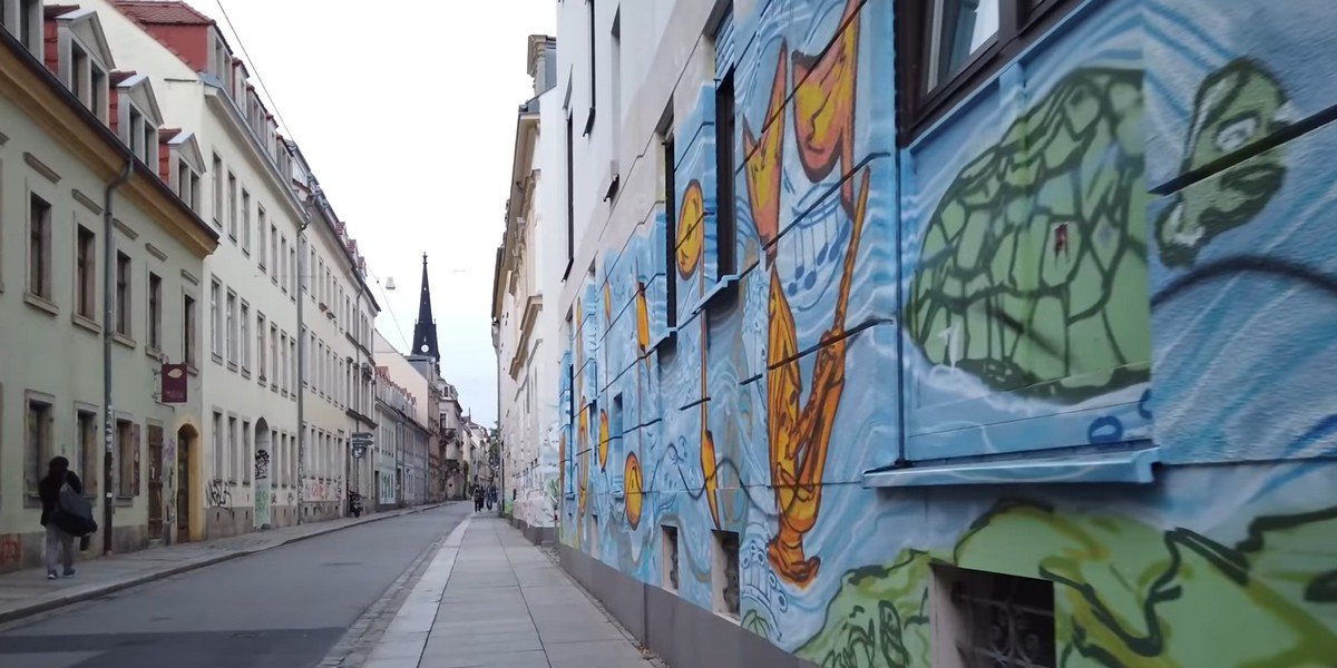 Street Art Nightwalk at the Neustadt Dresden