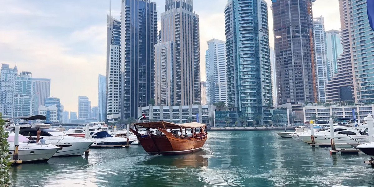 Dubai Speedboat Guided Tour