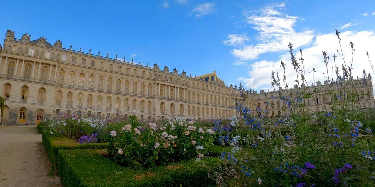 Versailles Palace and Gardens Guided Tour with Fountains Show