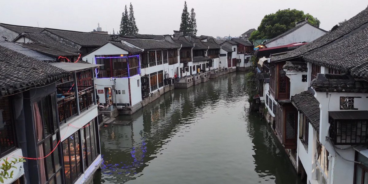 Zhujiajiao Water Town and Shanghai City Private Tour with Private Guide and Trasfer, photo 2