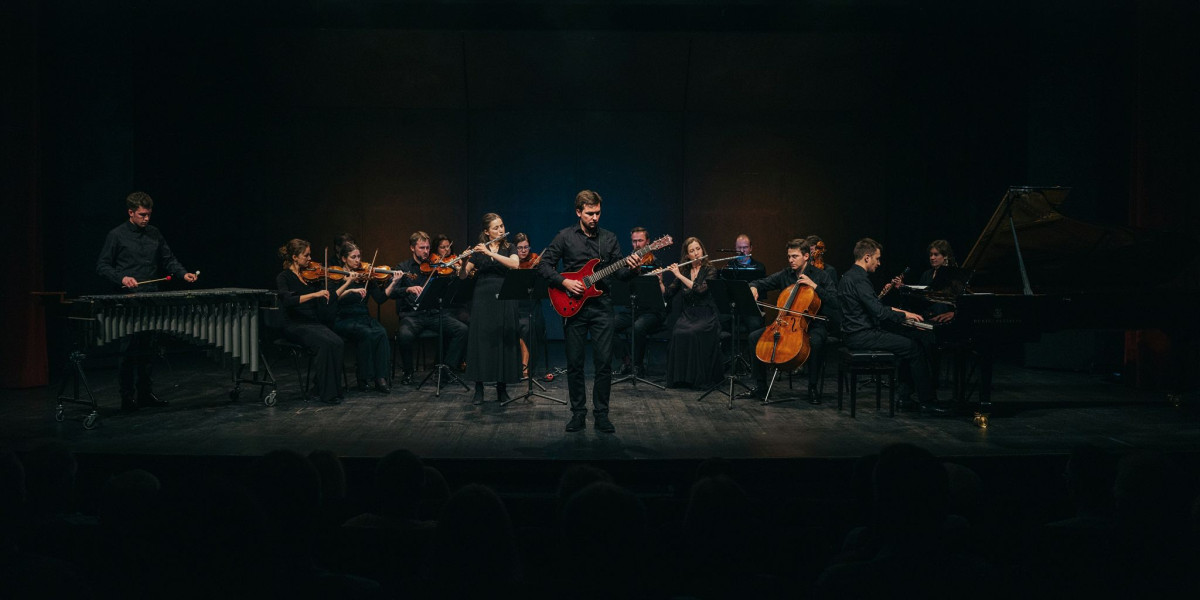 London Sinfonietta & Jonny Greenwood, photo 1