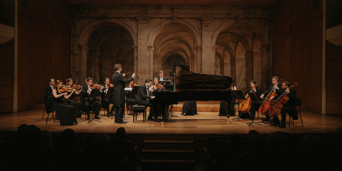 Mozart Piano Concertos by Candlelight, photo 1