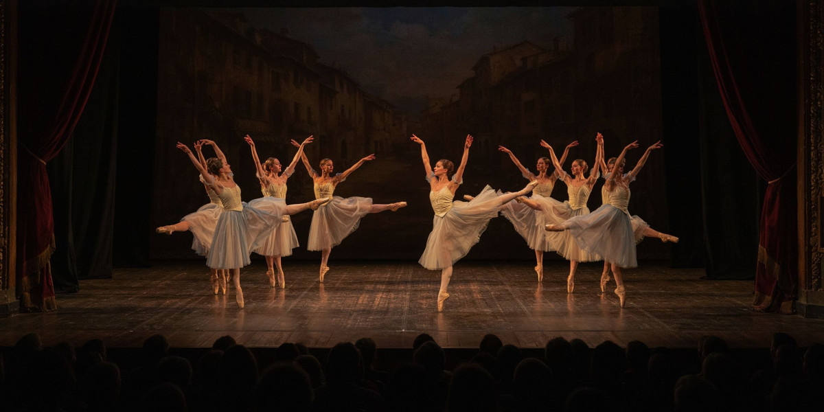 Ballet Shoes – National Theatre Production, photo 1