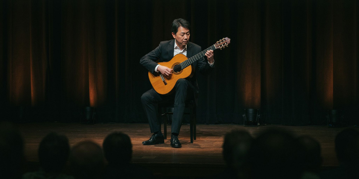 New Elizabethan Award Recital: Tohi Harada guitar, photo 1