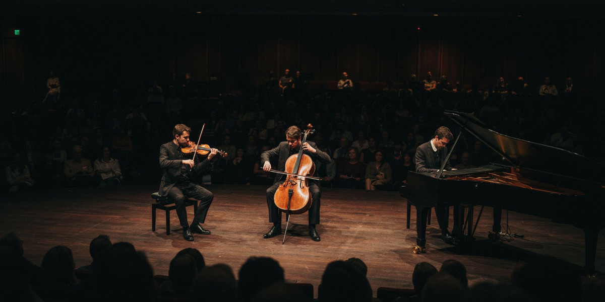 Astatine Trio, photo 1