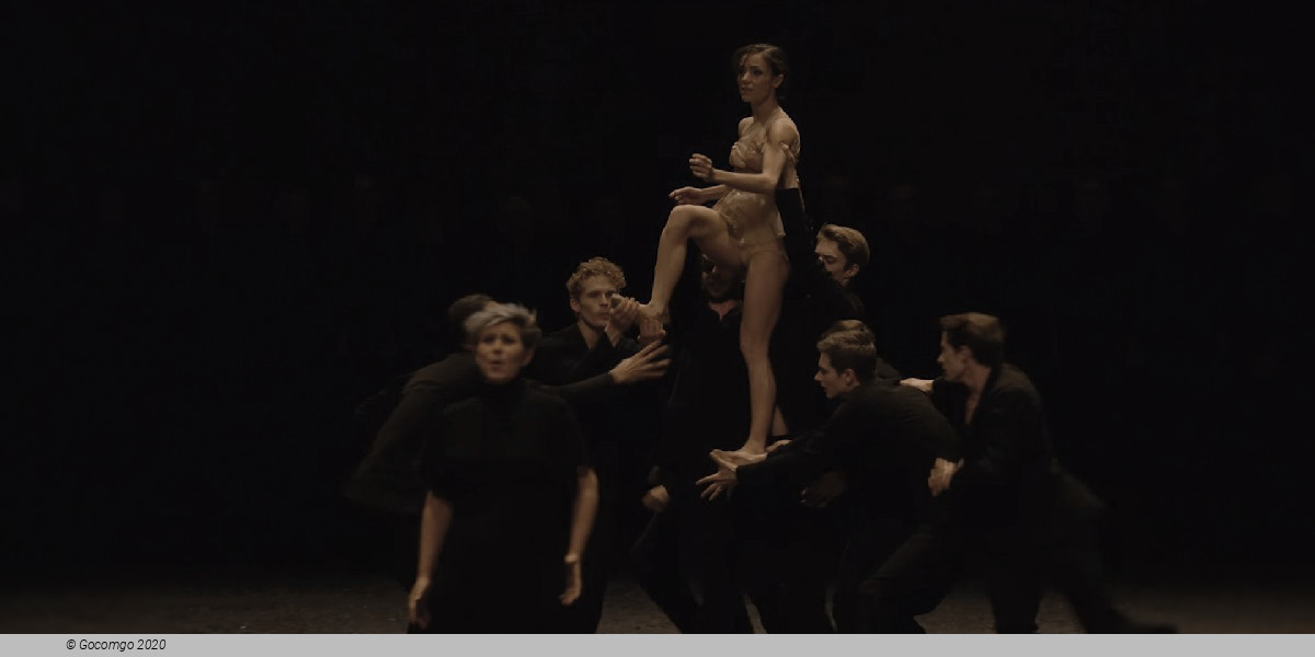 Scene 4 from the modern ballet "Mass da Requiem" by Christian Spuck