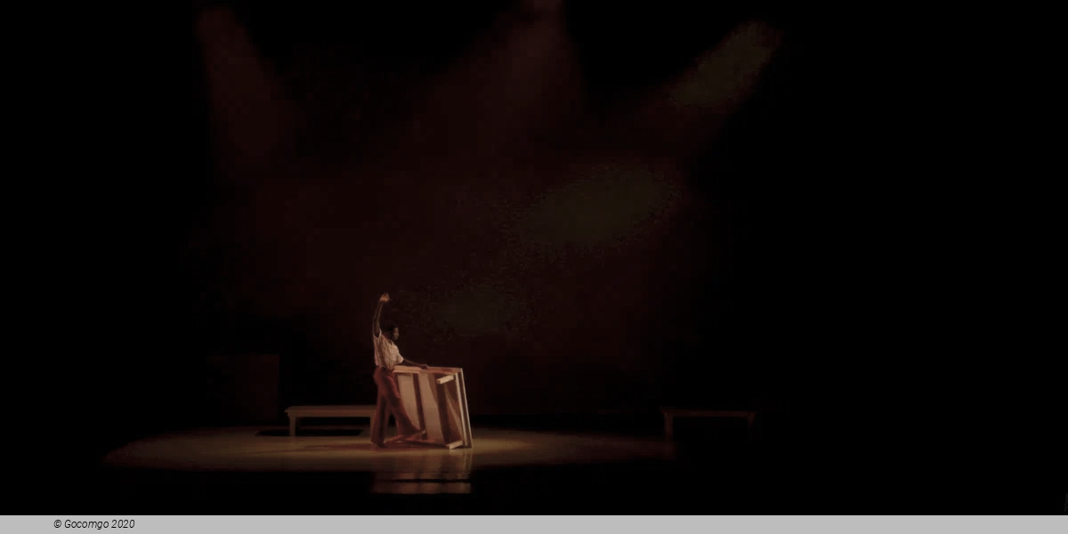 Embrace, photo 1